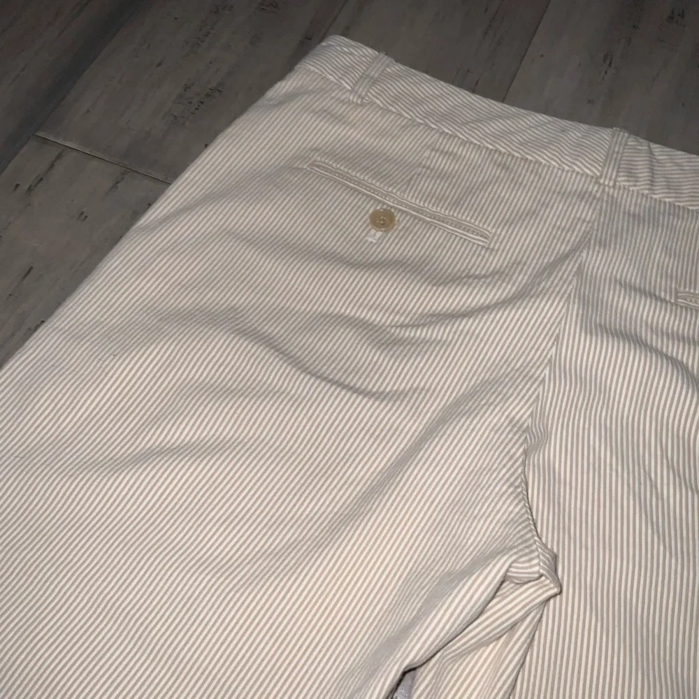 Theory Tan & White Pinstripe Cotton Bermuda Shorts Pockets Size 6